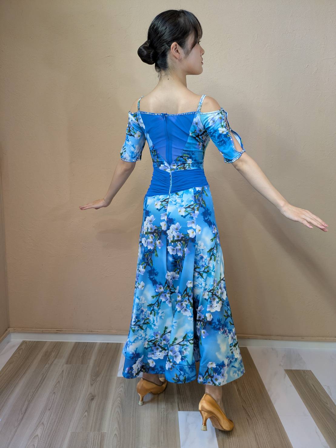 ドレス 新色登場!花柄刺繍ぺプラムロングドレス/チュール/レース